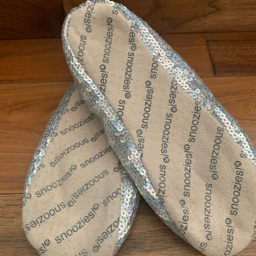 Slippers - Picture 2 of 2